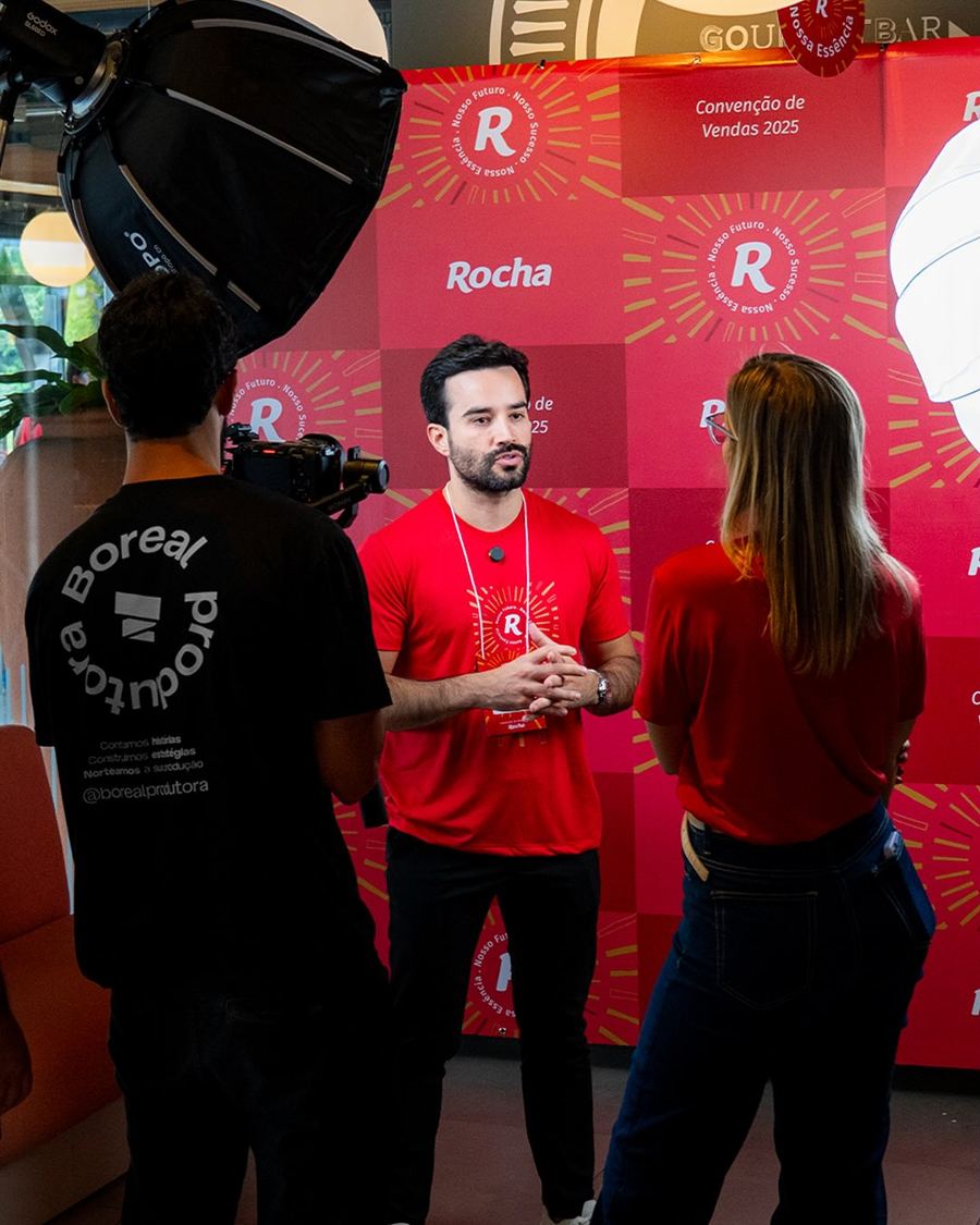 Gravação na convenção de vendas da Rocha Alimentos